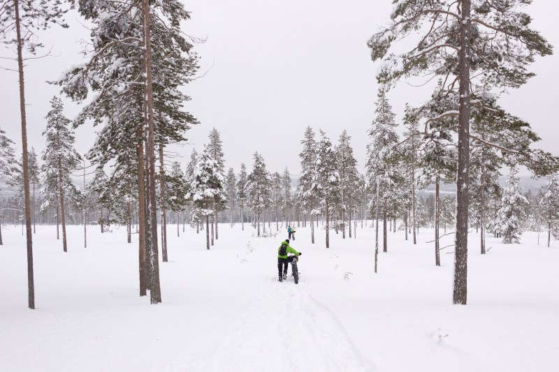 Pushing the bike in Rovaniemi 150